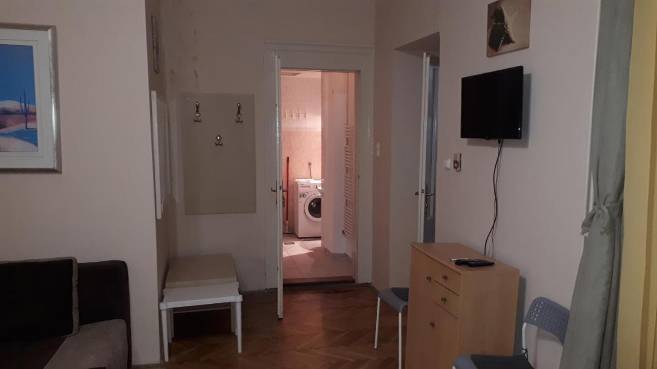 Ferienwohnung Garibaldi Apartman Budapest Exterior foto