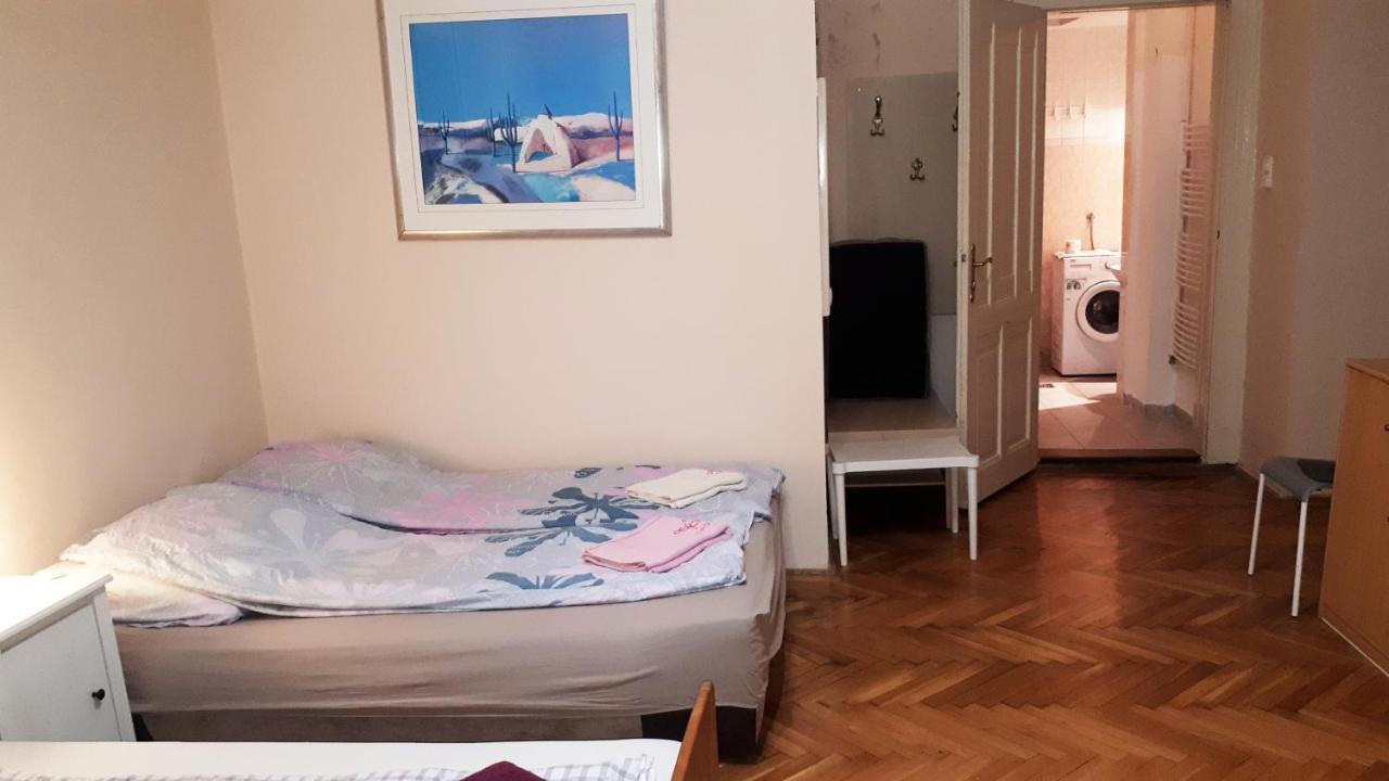 Ferienwohnung Garibaldi Apartman Budapest Exterior foto